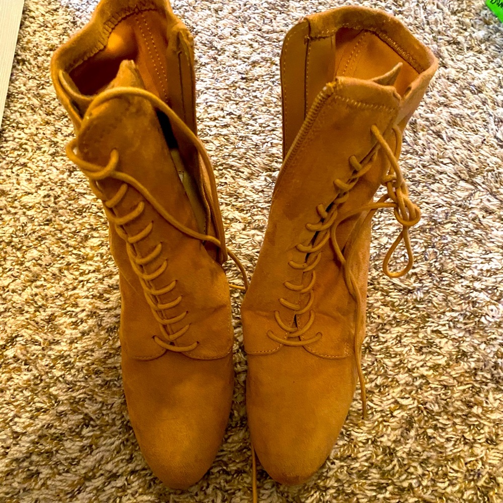 Steven Madden boots